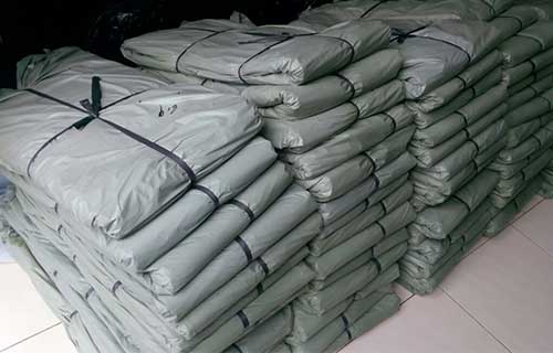 PLASTIK COR TERDEKAT